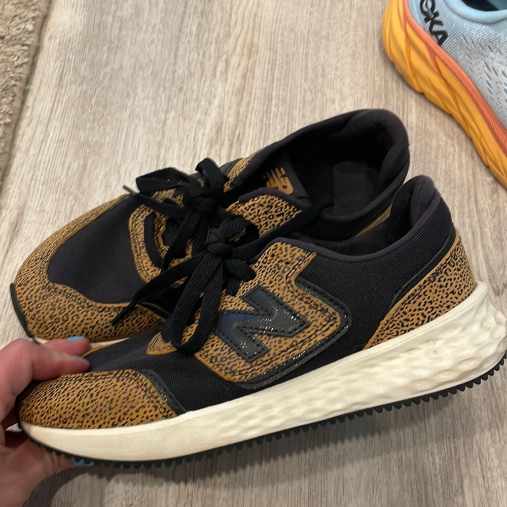 Worn once cheetah new balance X-70